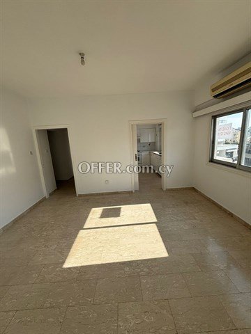 Spacious And Bright 3 Bedroom Apartment  / Rent In Strovolos, Nicosia - 2