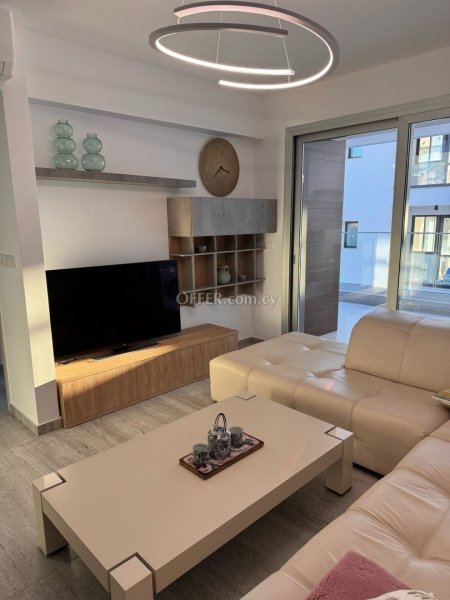 Modern 2 Bedroom Apartment walking distance to the sea - 6