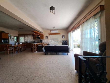 Spacious Detached One-Storey House in Xylofagou - 14