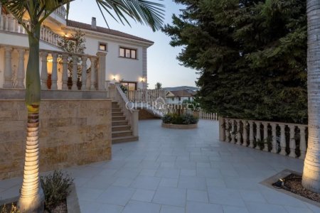 LUXURY VILLA OF 6 BEDROOMS IN KALOGIROUS AREA - 3