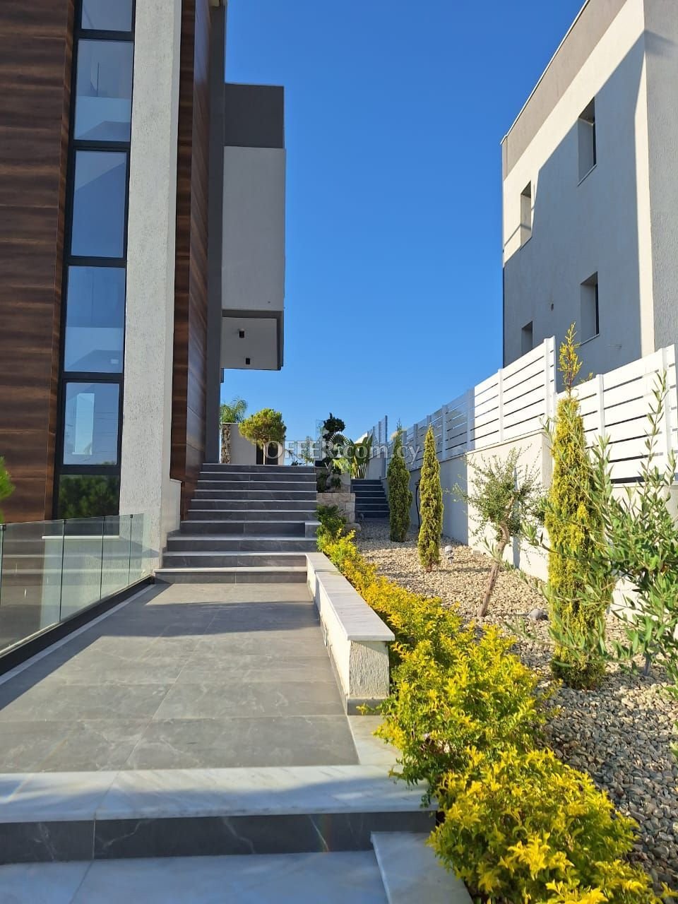 6 BEDROOM FULLY FURNISHED MODERN DESIGN VILLA WITH LOFT AND UNINTERRUPTED SEA VIEWS IN PAREKLISIA - 11