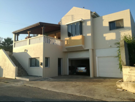 For Sale €400,000 House 4 bedrooms Agia Marina Xyliatou Nicosia