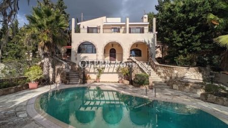 For Sale €550,000 House 3 bedrooms Tala Paphos