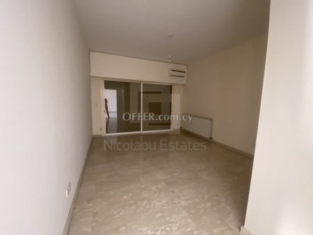 Large house ideal for an office in Kapsalos. - 2