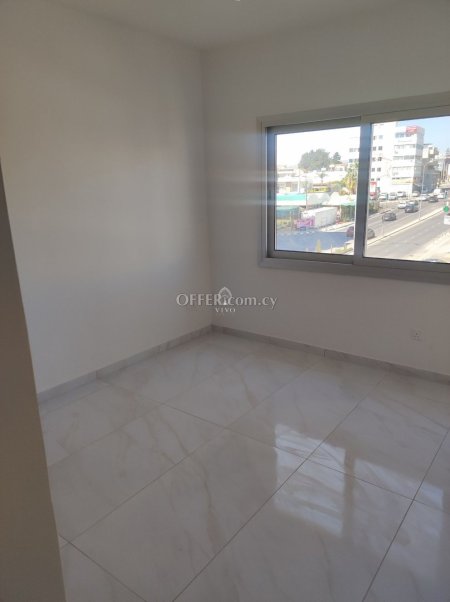 FULLY RENOVATED OFFICE SPACE IN THE CITY CENTRE - 3