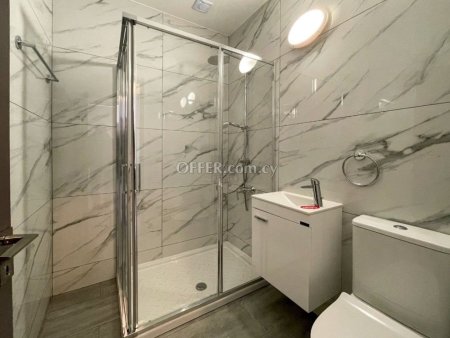 Stunning 2-Bedroom Ground Floor Apartment with Big Veranda - 8