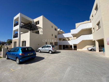 Stunning 2-Bedroom Ground Floor Apartment with Big Veranda - 3