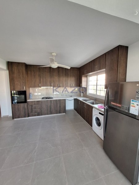 Spacious Unfurnished Top Floor Apartment for Rent Ypsonas - 1