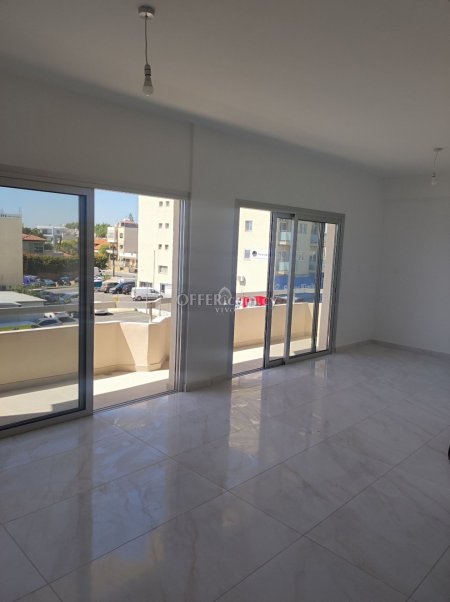 FULLY RENOVATED THREE BEDROOM APARTMENT IN CITY CENTRE