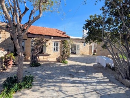 4-bedroom Village House 122 sqm in Anogyra
