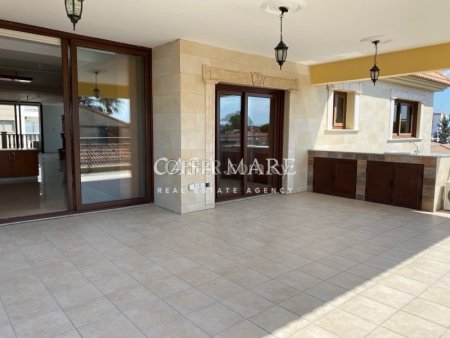 3-Bedroom Apartment in Egκomi