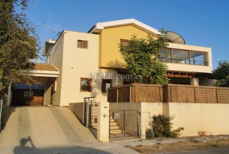 For Rent €2,400 House 4 bedrooms Paphos Paphos