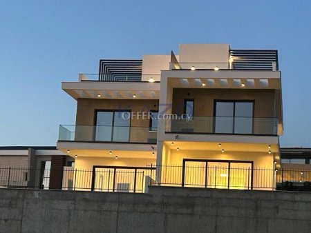 Detached House for Rent in Erimi with 3 Bedrooms - 13