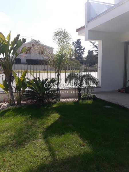 5 bedrooms House in Aglantzia - 8