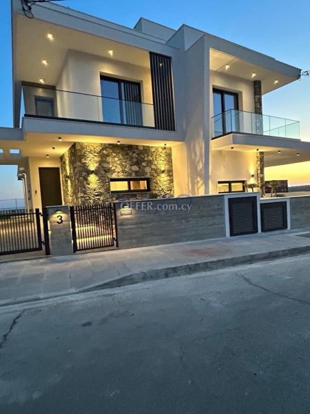 Detached House for Rent in Erimi with 3 Bedrooms - 12