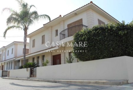 4 bedrooms House in Strovolos - 6