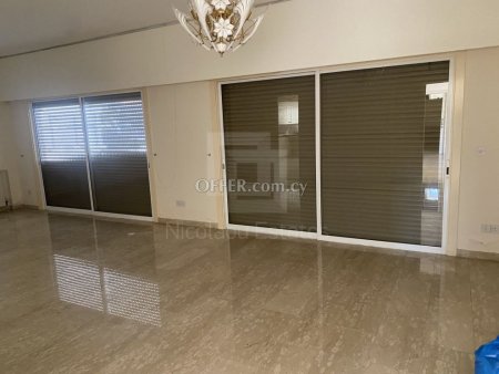 Large house ideal for an office in Kapsalos. - 8