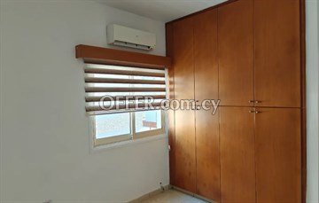 Spacious 2 Bedroom Apartment  Walking Distance To The University Of Ni - 3