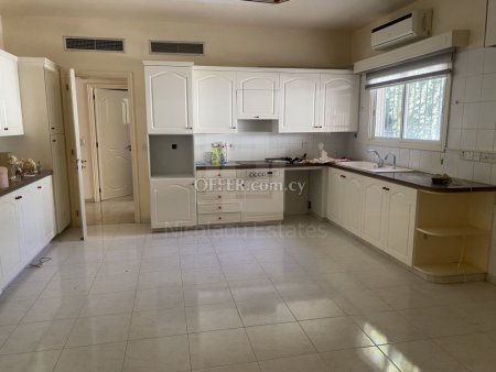 Large house ideal for an office in Kapsalos. - 6