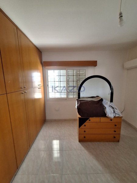 Spacious Unfurnished Top Floor Apartment for Rent Ypsonas - 6