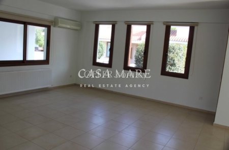 4 bedrooms House in Strovolos - 3