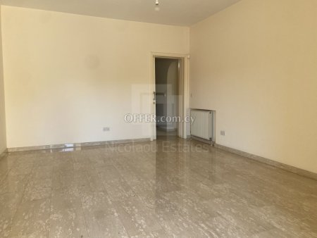 Large house ideal for an office in Kapsalos. - 4