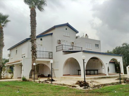 New For Rent €8,000 Villa 6 bedrooms, Detached Paralimni Ammochostos - Main Photo