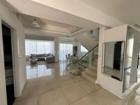Four Bedroom villa with pool for sale in Chloraka area of Paphos - 9