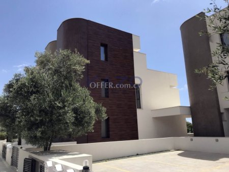 Fully Furnished Three Bedroom Terraced House with Pool - 3