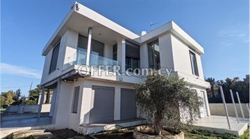 Exceptional Two-Storey House with an extra plot located in Panagia Eva