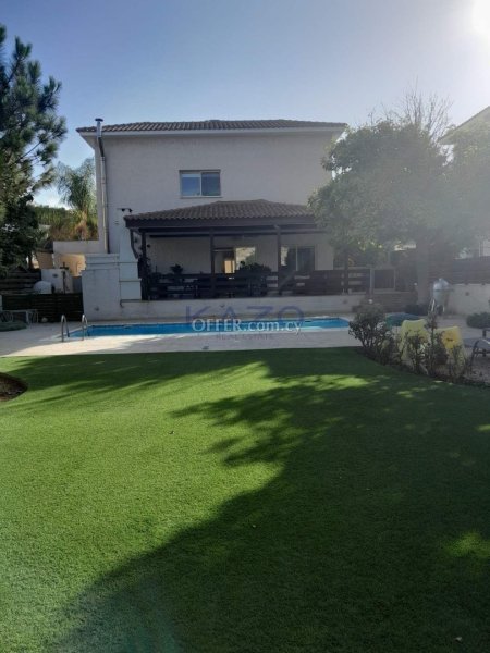 Luxurious 5-Bedroom Villa for Sale in Agios Tychonas, Limassol - 13
