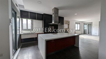 Exceptional Two-Storey House with an extra plot located in Panagia Eva - 4