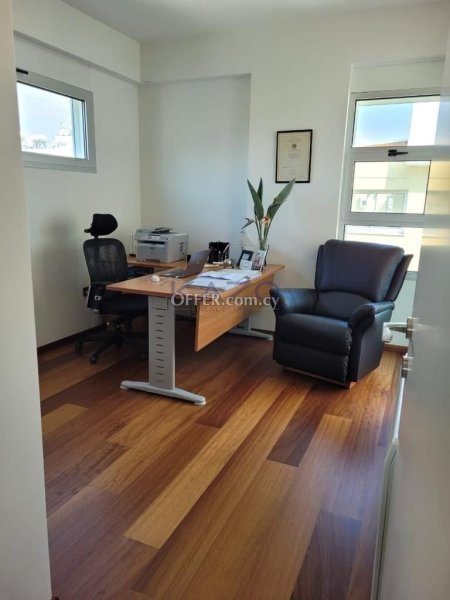 Spacious Fully Furnished Penthouse with Elevator in Neapolis - 7