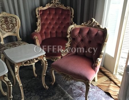 For sale a living room set. - 3