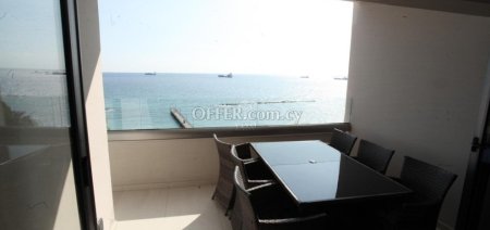 3   BEDROOM APARTMENT WITH SEA VIEW IN NEAPOLIS