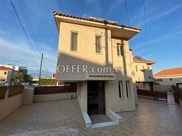 3 Bedroom Detached House Fully Furnished  In Germasogia Area, Limassol