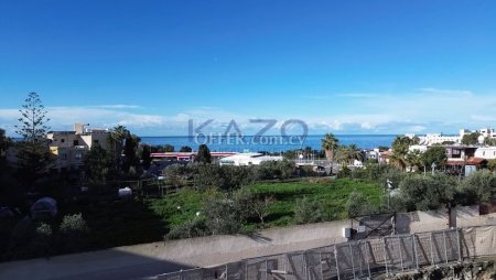 Modern apartment with sea view and pool in Tombs of the King, Paphos