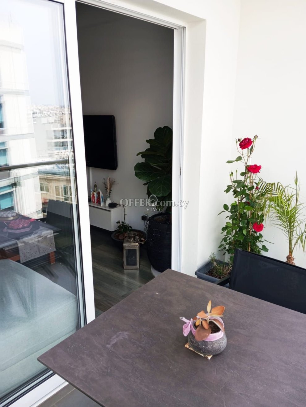 STUNNING TWO BEDROOM APARTMENT IN THE HEART OF NEAPOLIS, LIMASSOL - 4