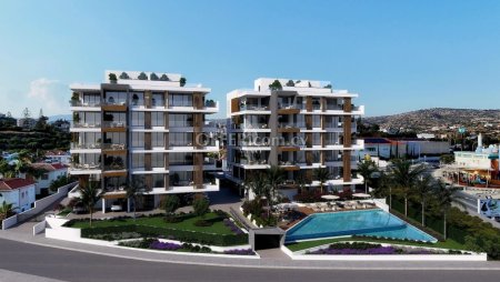 THREE BEDROOM APARTMENT 500 M2 FROM THE BEACH