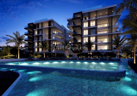 THREE BEDROOM APARTMENT 500 M2 FROM THE BEACH