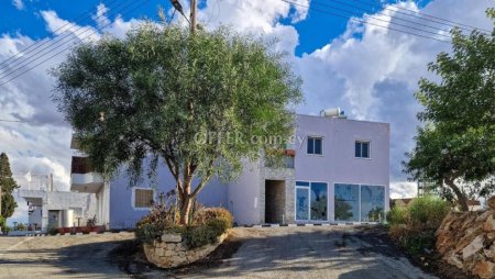 Two storey mixed use building in Deneia Nicosia - 9