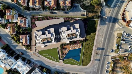 THREE BEDROOM APARTMENT 500 M2 FROM THE BEACH - 10