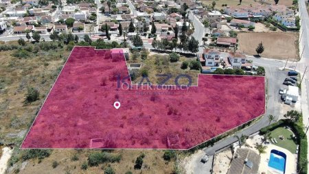Residential Field With an Old House in Acheritou, Ammochostos - 2
