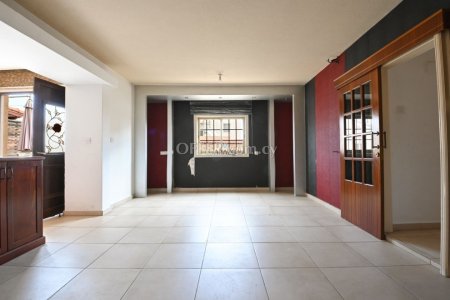 5 Bed House for Rent in Oroklini, Larnaca - 8