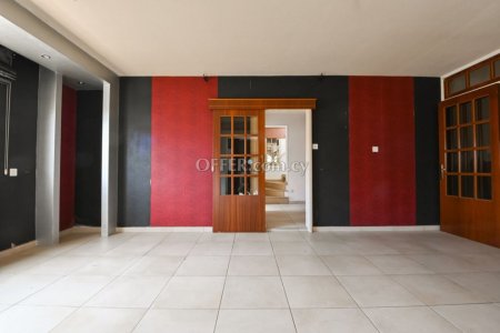 5 Bed House for Rent in Oroklini, Larnaca - 7