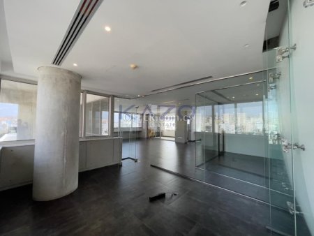 Spacious 176m2 Office for Rent in Kapsalos - 5