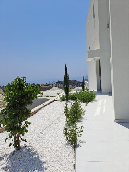 Spacious Fully Furnished Villa with Sea View for Rent - 2