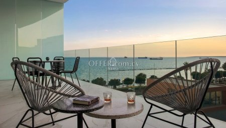 TWO BEDROOM APARTMENT ON THE SEAFRONT