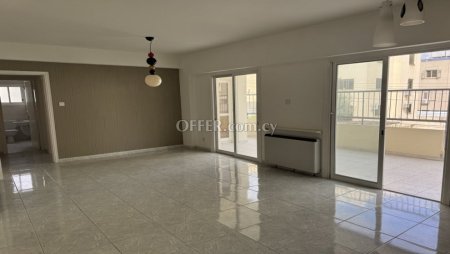 For Rent €1,050 Apartment 3 bedrooms Strovolos Nicosia
