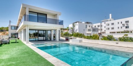 For Sale €850,000 House 4 bedrooms Aradippou Larnaca